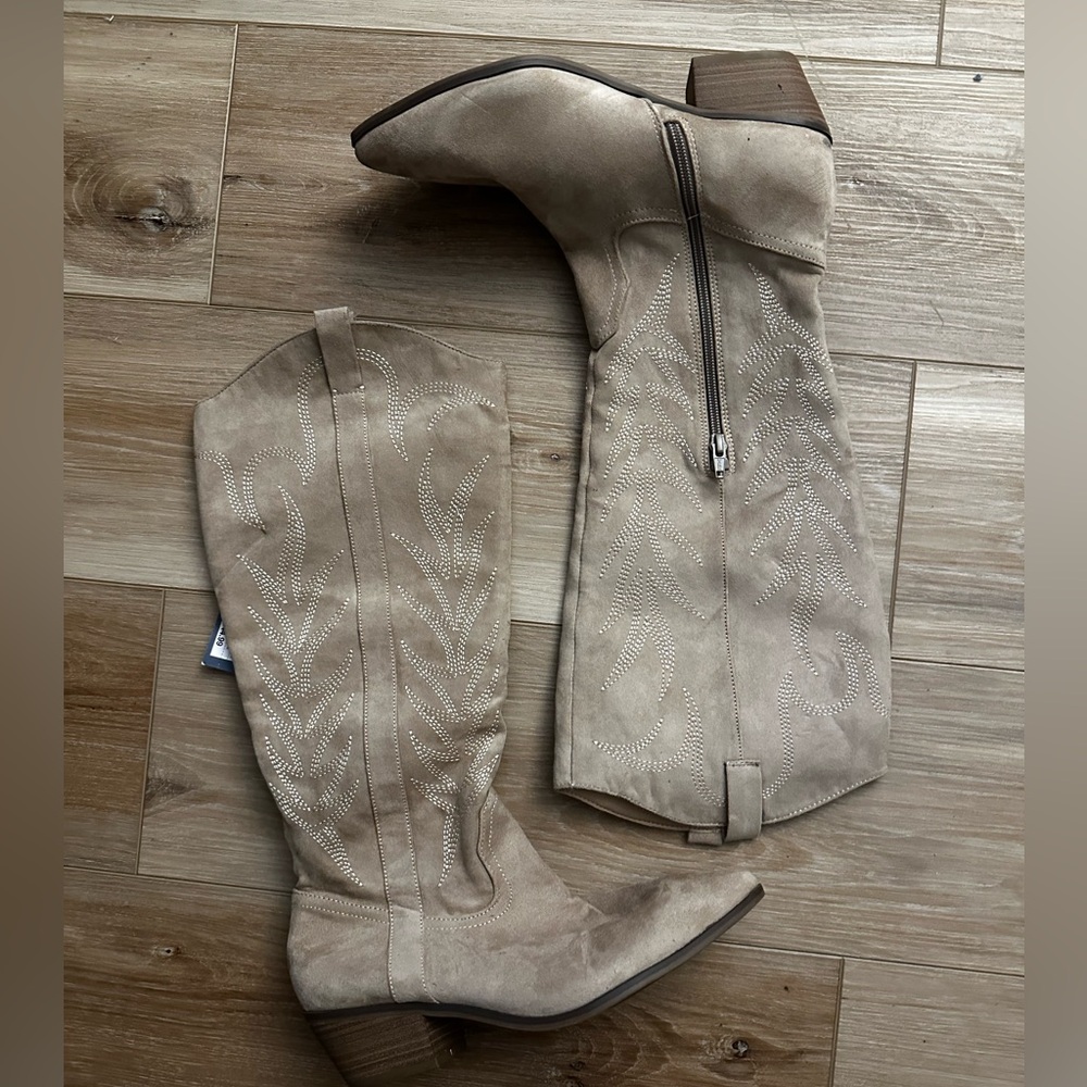 Universal Thread Faux Suede Cowboy Boots 8 NWT
